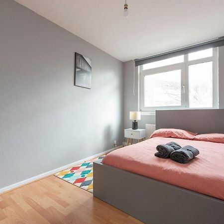 Lovely 2-Bed 20 Mins To Central Londres Extérieur photo