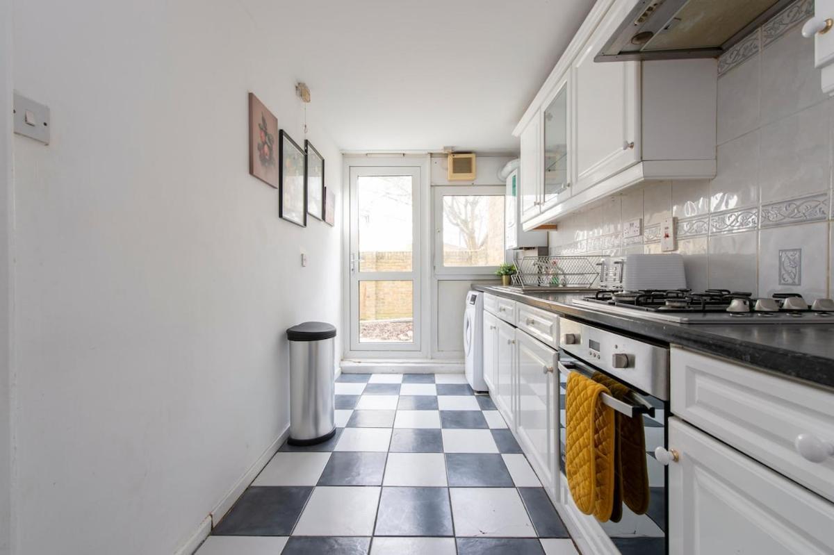 Lovely 2-Bed 20 Mins To Central Londres Extérieur photo