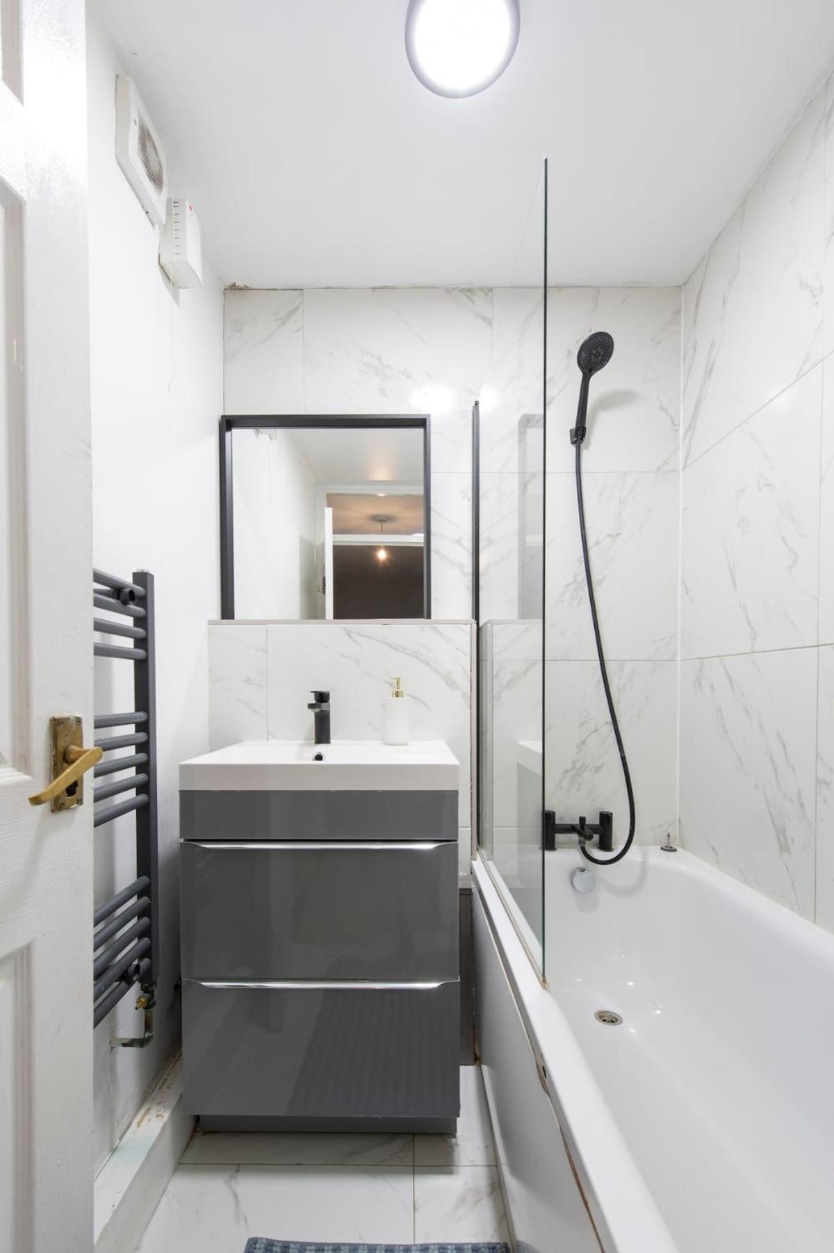 Lovely 2-Bed 20 Mins To Central Londres Extérieur photo